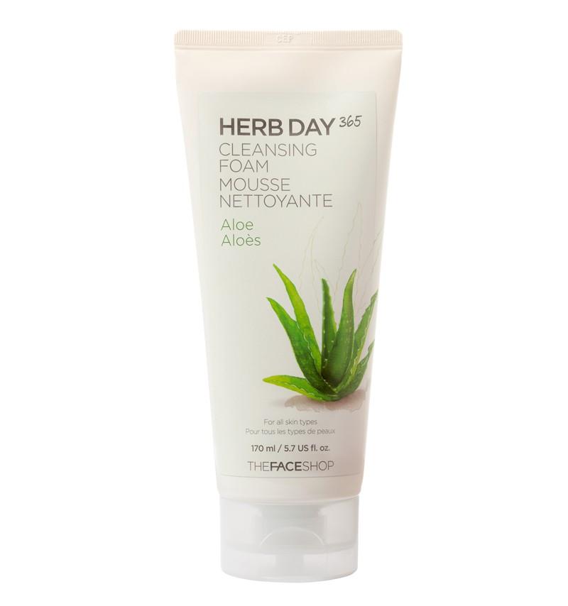 THE FACE SHOP Herb Day 365 Cleansing Foam (Aloe)